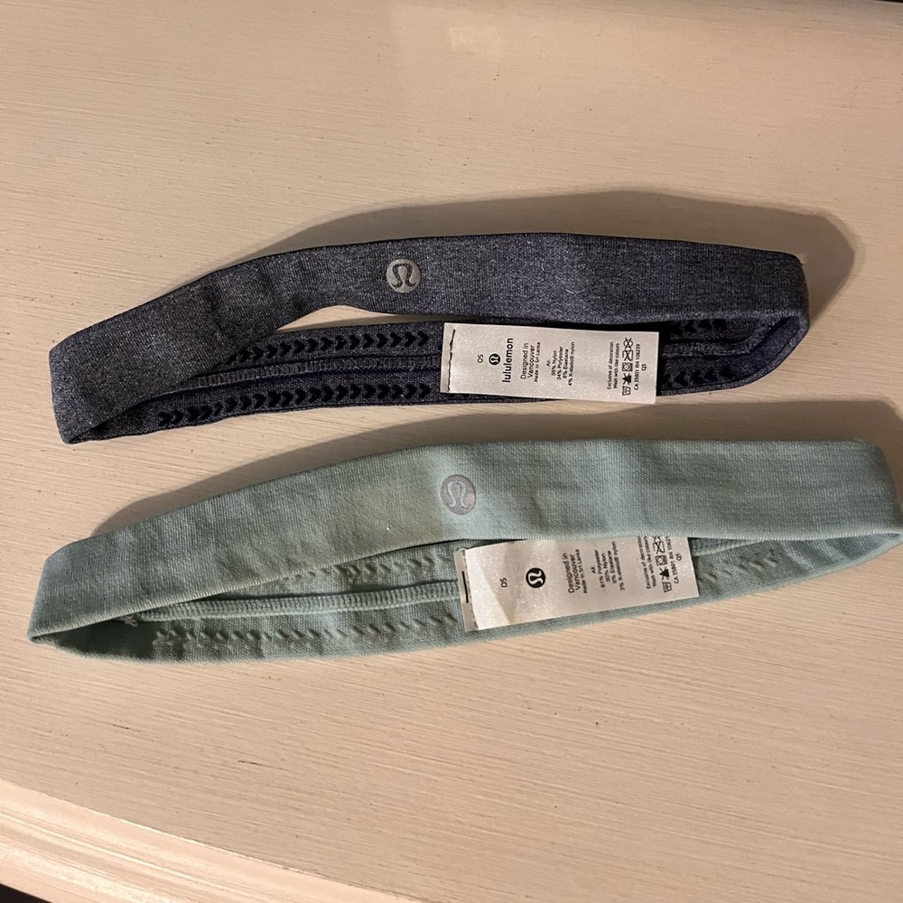 Lululemon headbands, 2